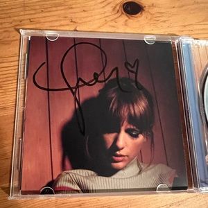 *Rare* TAYLOR SWIFT Autographed Midnights CD Moonstone Blue Edition with Heart